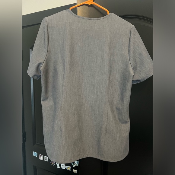 Figs graphite large Catarina top, medium Zamora joggers! - Picture 4 of 8